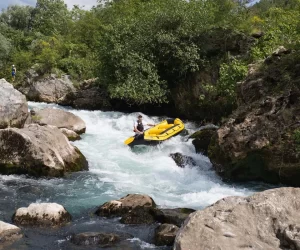 Rafting Omiš, adrenalinska zabava za sve Rafting on a fastest part of cetina river