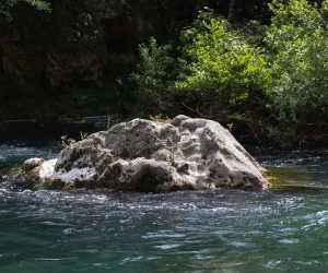 Thee rock in a cetina river, closeup